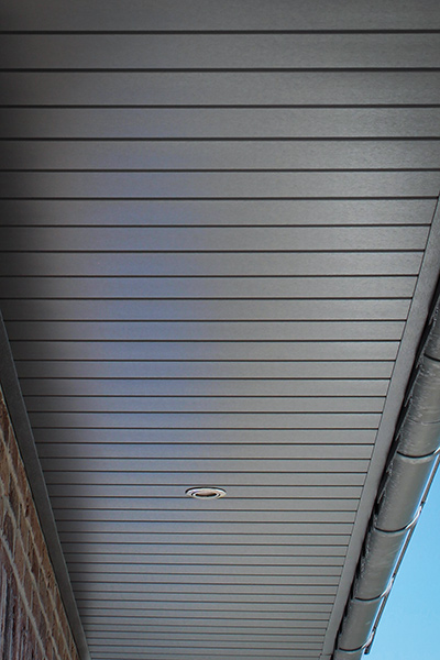 dekotop Dachüberstandverkleidung aus Kunststoff in grau